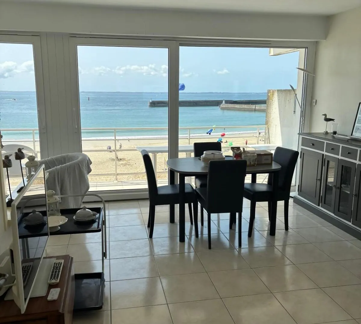 Apartment Facing The Large Beach كيبِرو